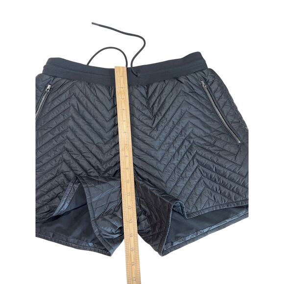 Athleta Black Apres Quilted Ski Shorts Women's Size 6 Water and Wind Resistant - Picture 7 of 10